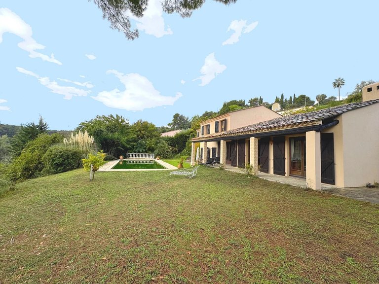 Villa for Sale in Vence, Vence, St. Paul Area 3