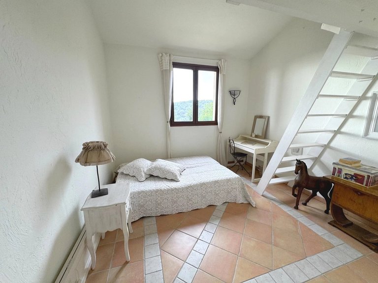 Villa for Sale in Vence, Vence, St. Paul Area 8