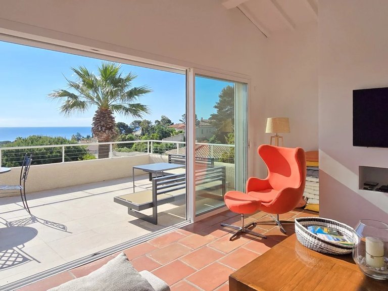 Villa for Sale in Saint Aygulf, St Raphaël, Ste Maxime Area 2