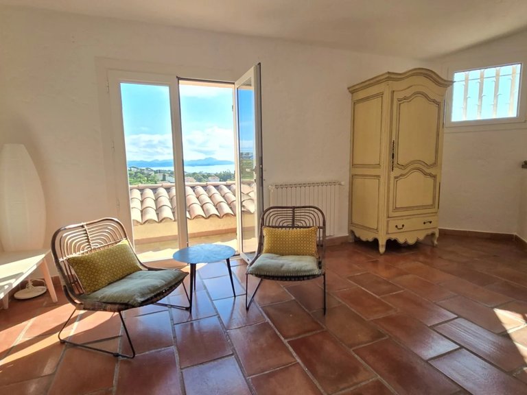 Villa for Sale in Saint Aygulf, St Raphaël, Ste Maxime Area 14