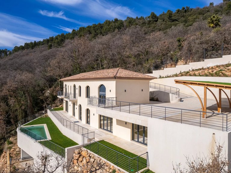 Villa for Sale in Speracedes, Mougins, Valbonne, Grasse Area 1