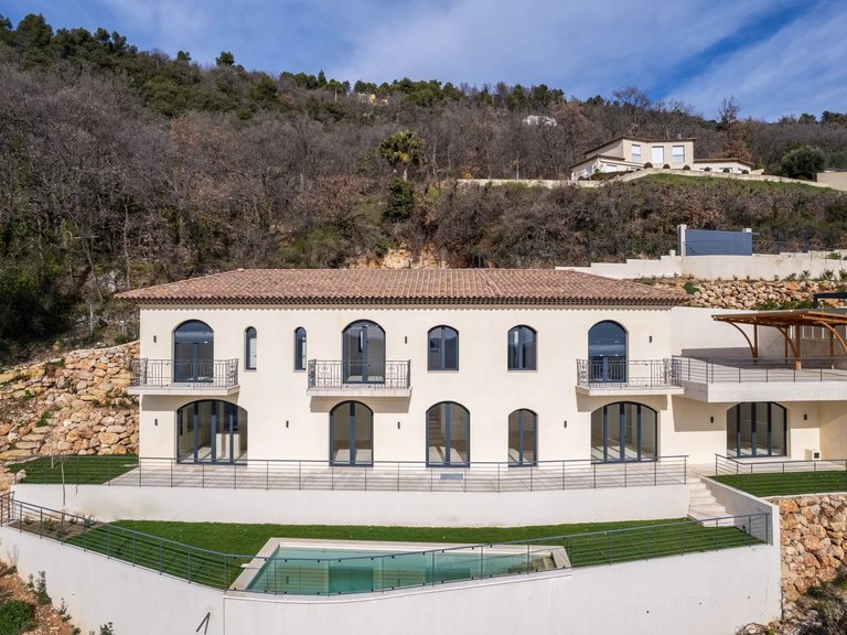 Villa for Sale in Speracedes, Mougins, Valbonne, Grasse Area 2