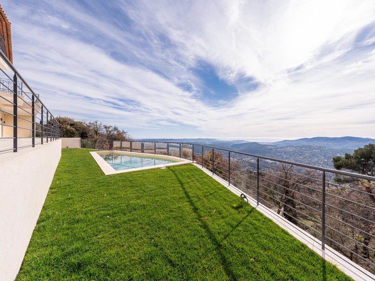 Villa for Sale in Speracedes, Mougins, Valbonne, Grasse Area 11