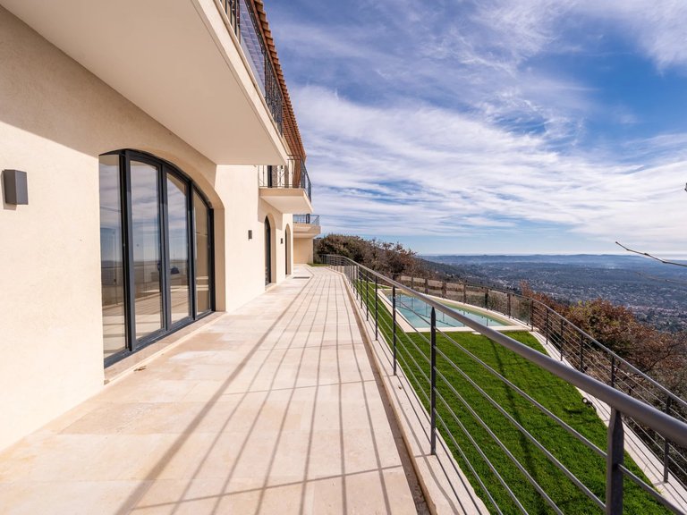 Villa for Sale in Speracedes, Mougins, Valbonne, Grasse Area 9