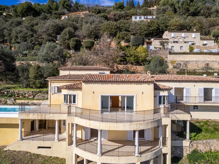 Villa for Sale in Speracedes, Mougins, Valbonne, Grasse Area 1