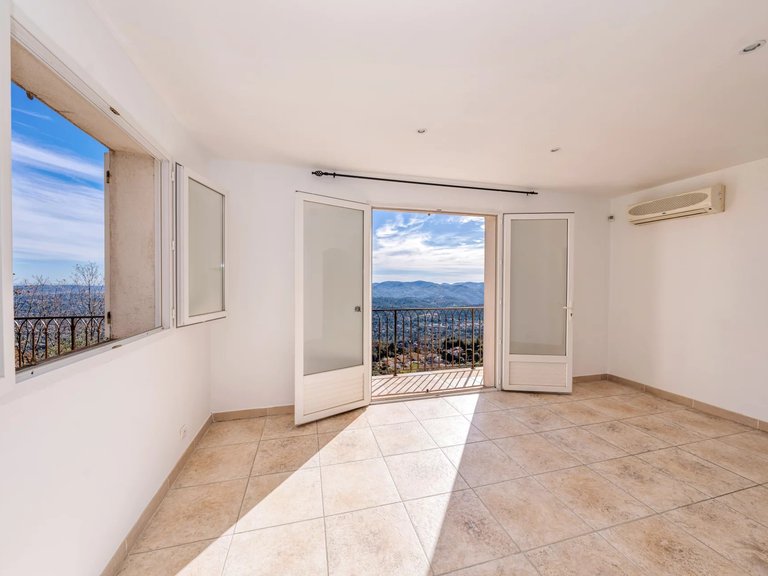 Villa for Sale in Speracedes, Mougins, Valbonne, Grasse Area 14