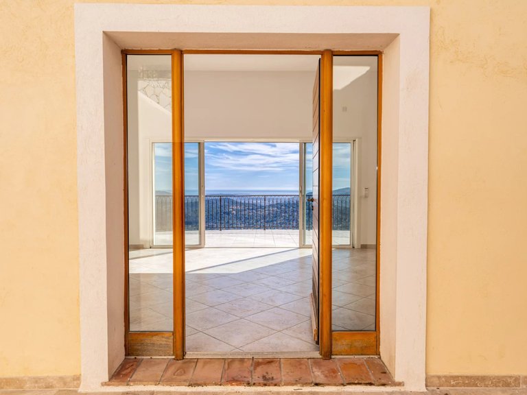 Villa for Sale in Speracedes, Mougins, Valbonne, Grasse Area 4