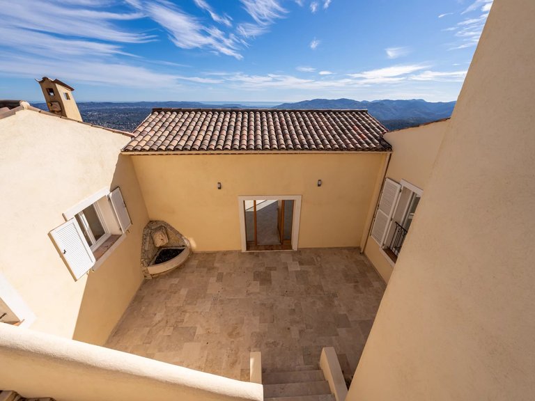 Villa for Sale in Speracedes, Mougins, Valbonne, Grasse Area 5