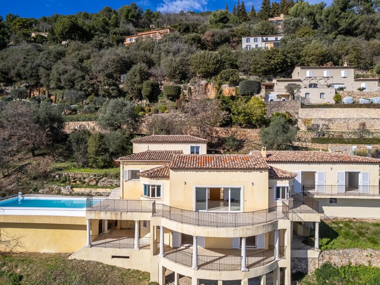 Villa for Sale in Speracedes, Mougins, Valbonne, Grasse Area 6