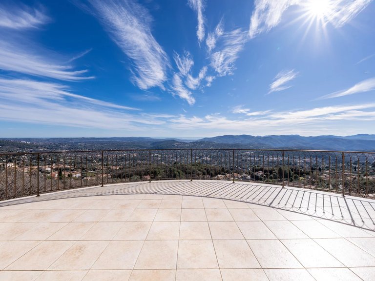 Villa for Sale in Speracedes, Mougins, Valbonne, Grasse Area 9