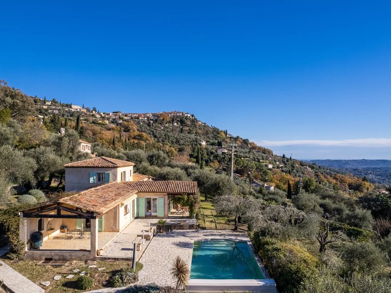 Villa for Sale in Cabris, Mougins, Valbonne, Grasse Area 1
