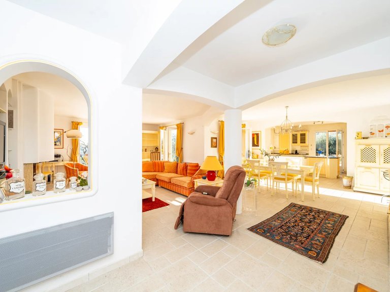 Villa for Sale in Cabris, Mougins, Valbonne, Grasse Area 3