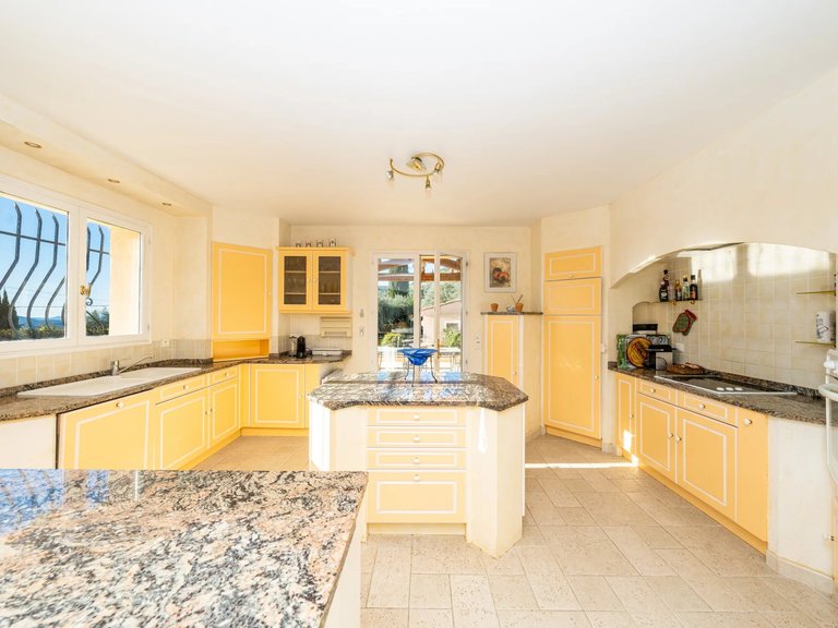 Villa for Sale in Cabris, Mougins, Valbonne, Grasse Area 6