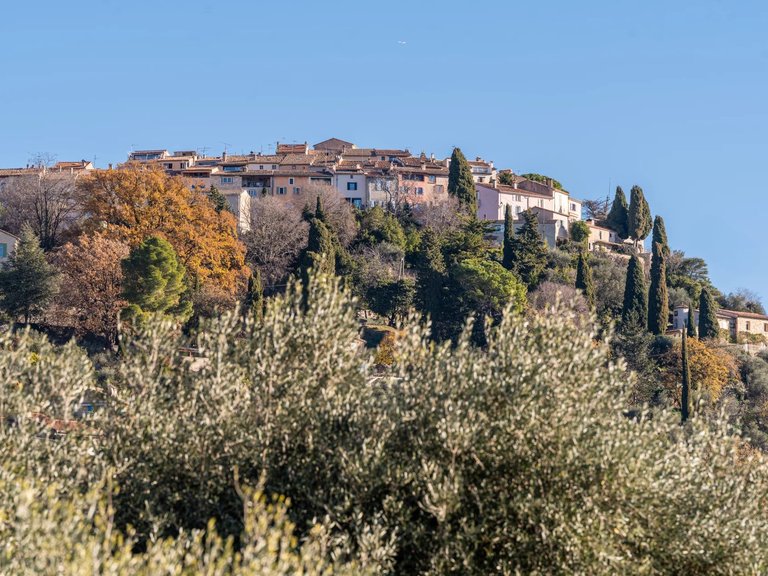 Villa for Sale in Cabris, Mougins, Valbonne, Grasse Area 9