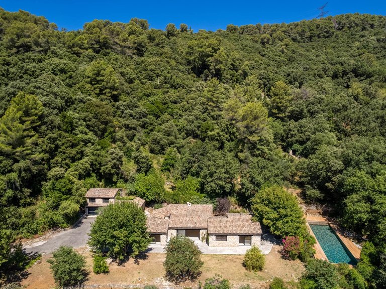 Villa for Sale in Le Tignet, Mougins, Valbonne, Grasse Area 1