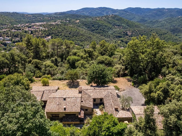Villa for Sale in Le Tignet, Mougins, Valbonne, Grasse Area 19