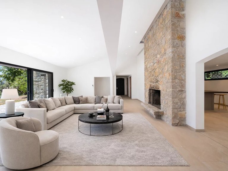 Villa for Sale in Le Tignet, Mougins, Valbonne, Grasse Area 2