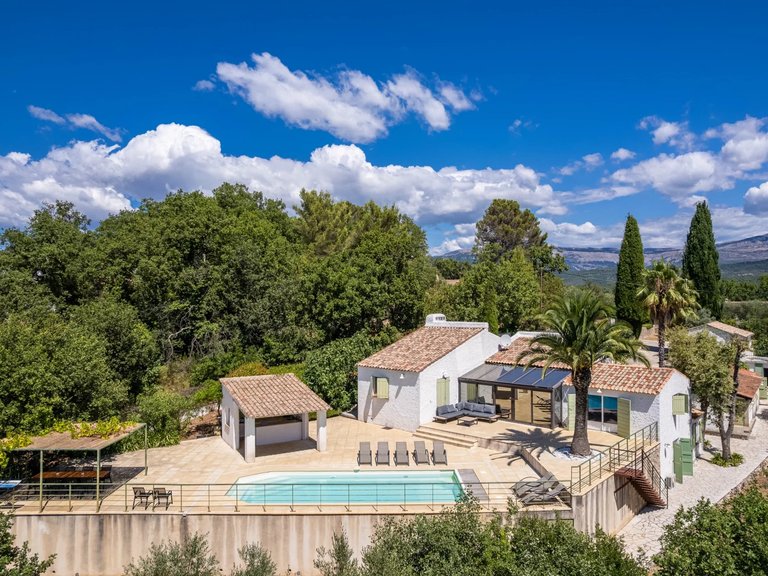 Villa for Sale in St Cezaire Sur Siagne, Mougins, Valbonne, Grasse Area 1