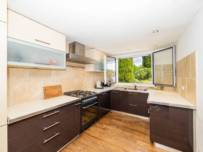 Villa for Sale in St Cezaire Sur Siagne, Mougins, Valbonne, Grasse Area 7