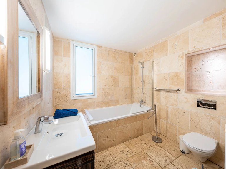 Villa for Sale in St Cezaire Sur Siagne, Mougins, Valbonne, Grasse Area 10