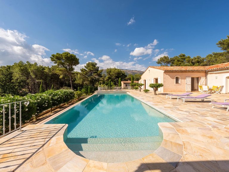 Villa for Sale in Cabris, Mougins, Valbonne, Grasse Area 4