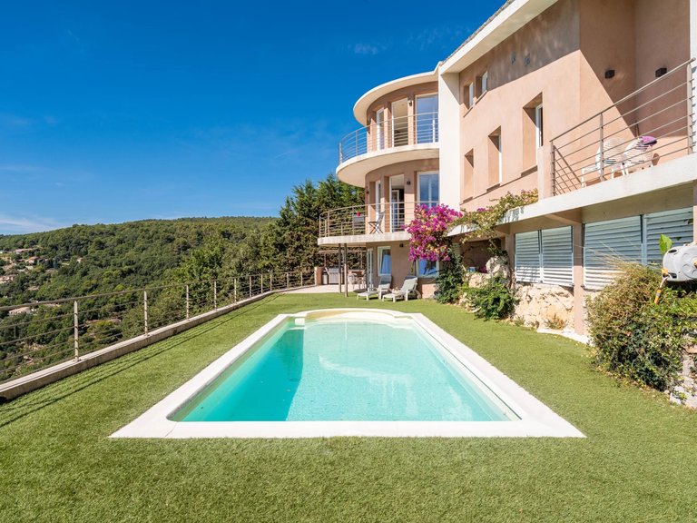 Villa for Sale in Cabris, Mougins, Valbonne, Grasse Area 15