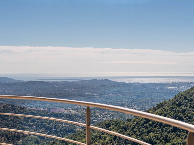 Villa for Sale in Cabris, Mougins, Valbonne, Grasse Area 18
