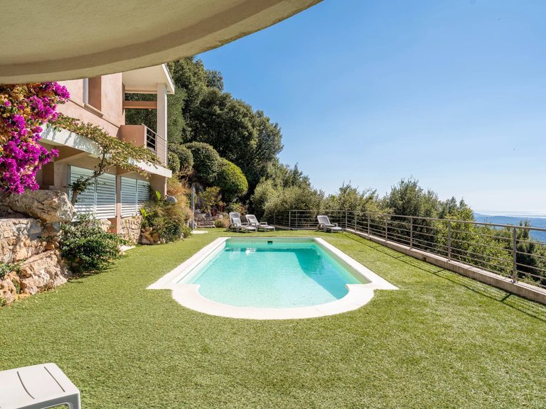 Villa for Sale in Cabris, Mougins, Valbonne, Grasse Area 2