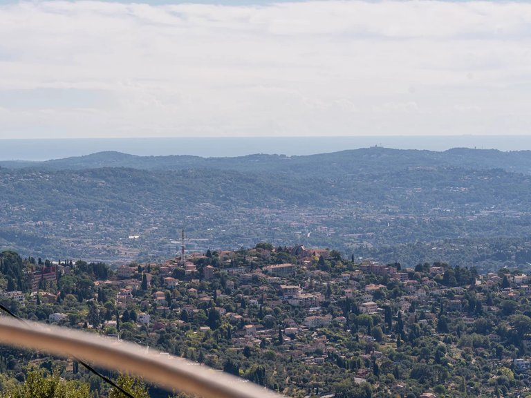 Villa for Sale in Cabris, Mougins, Valbonne, Grasse Area 20