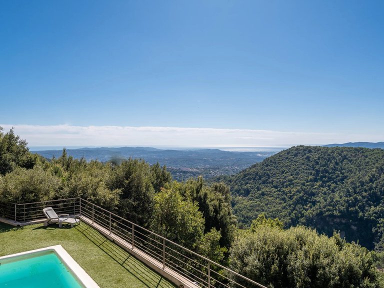 Villa for Sale in Cabris, Mougins, Valbonne, Grasse Area 3