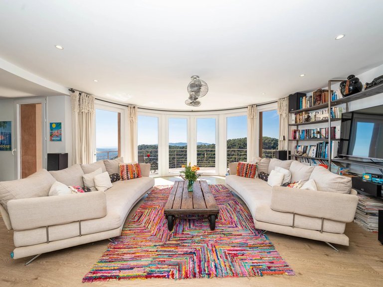 Villa for Sale in Cabris, Mougins, Valbonne, Grasse Area 6