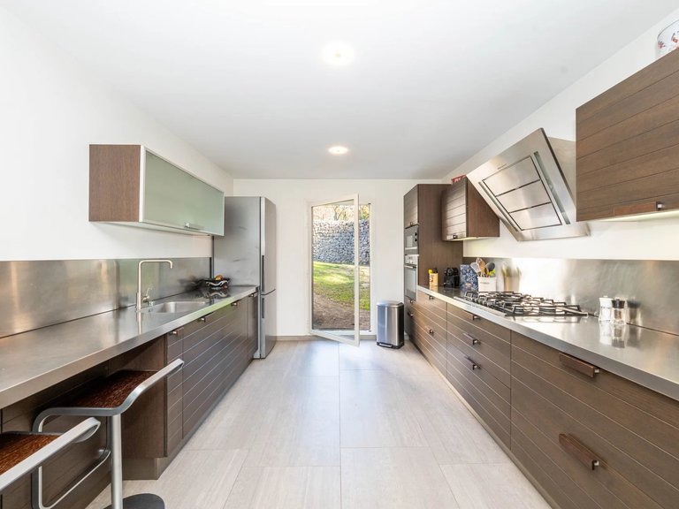 Villa for Sale in Grasse, Mougins, Valbonne, Grasse Area 10