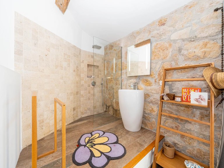 Villa for Sale in Grasse, Mougins, Valbonne, Grasse Area 16