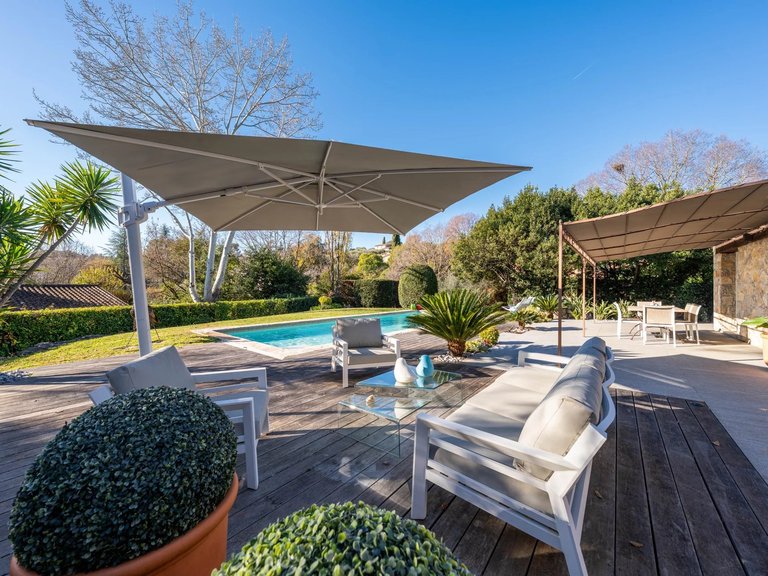 Villa for Sale in Grasse, Mougins, Valbonne, Grasse Area 17
