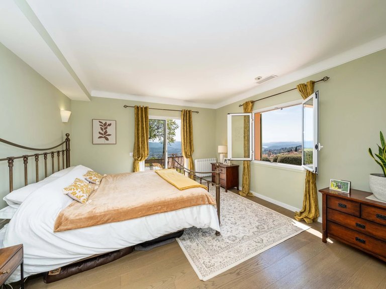 Villa for Sale in Speracedes, Mougins, Valbonne, Grasse Area 12