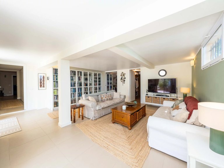 Villa for Sale in Speracedes, Mougins, Valbonne, Grasse Area 19