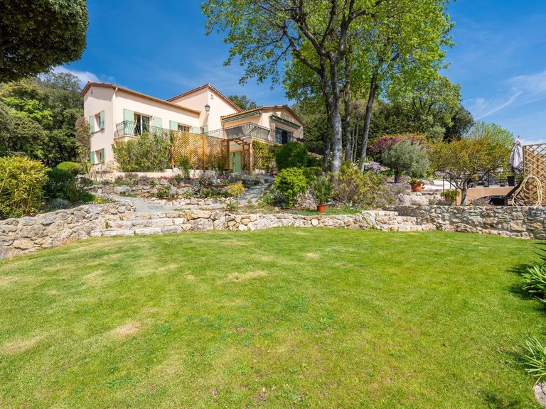 Villa for Sale in Speracedes, Mougins, Valbonne, Grasse Area 3