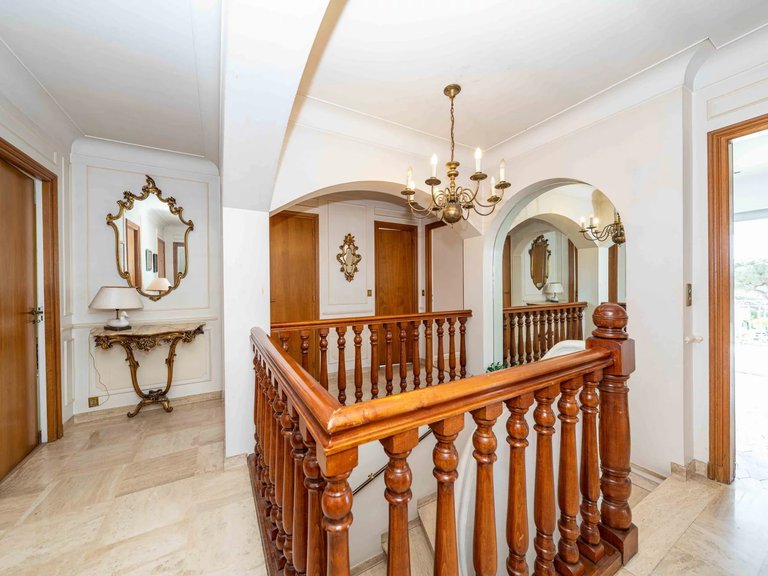 Villa for Sale in Cannes, Cannes Area 15
