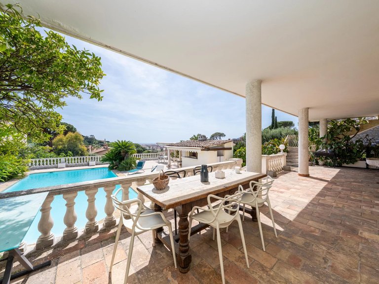 Villa for Sale in Cannes, Cannes Area 19