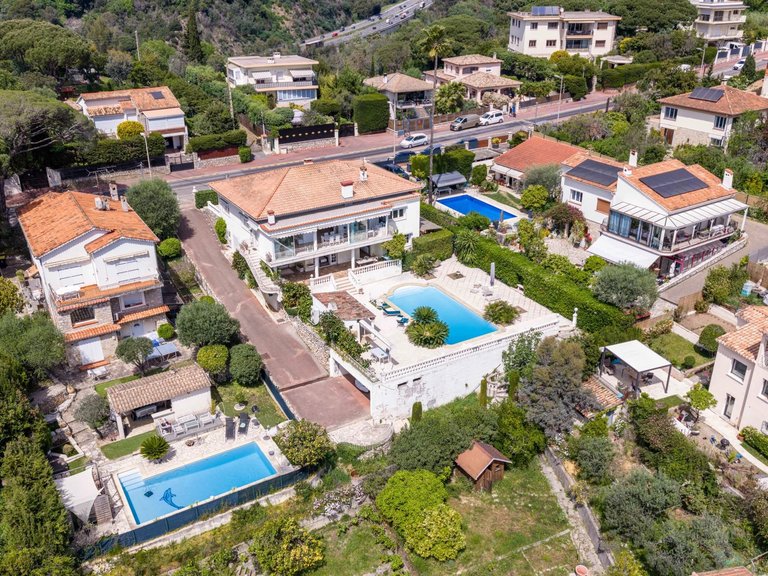 Villa for Sale in Cannes, Cannes Area 3