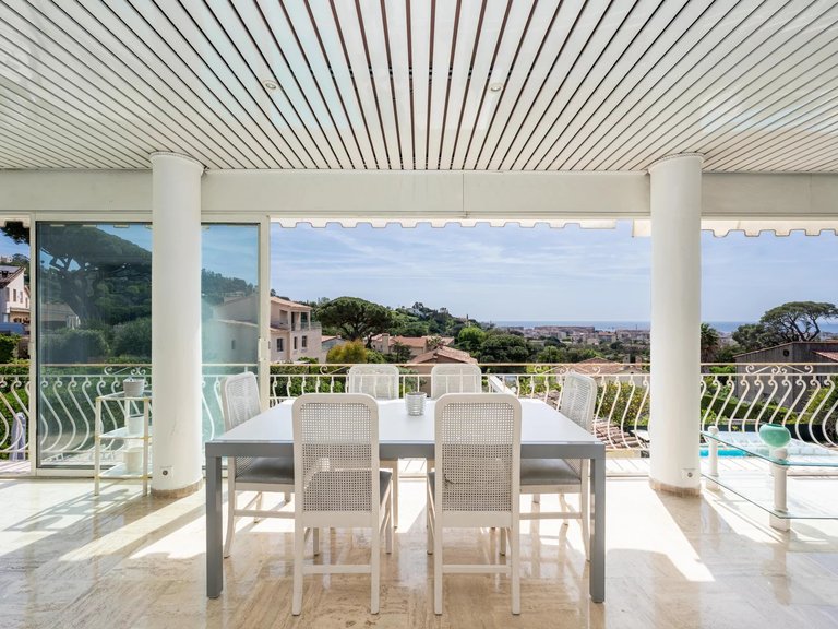 Villa for Sale in Cannes, Cannes Area 5