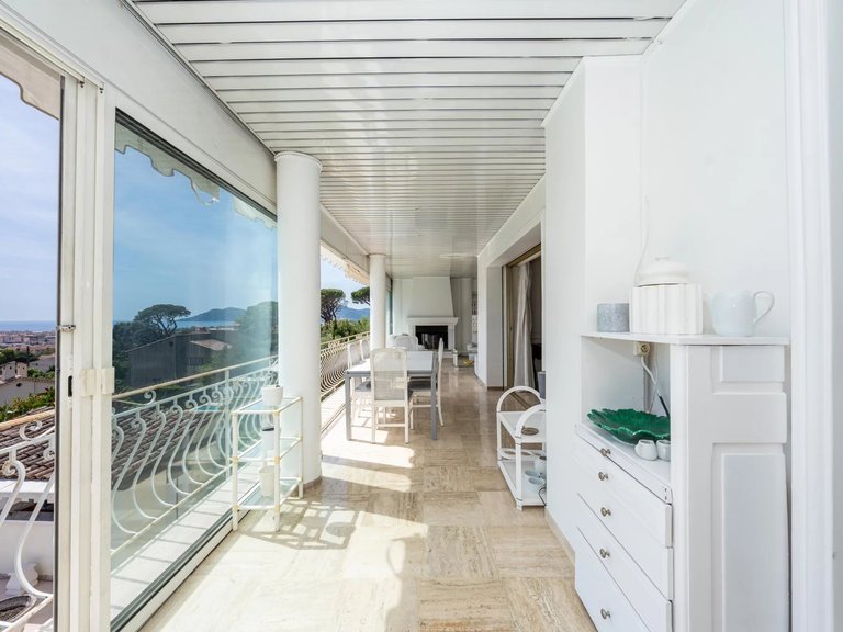 Villa for Sale in Cannes, Cannes Area 6