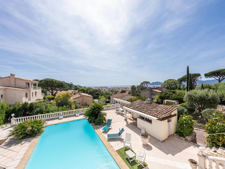 Villa for Sale in Cannes, Cannes Area 8
