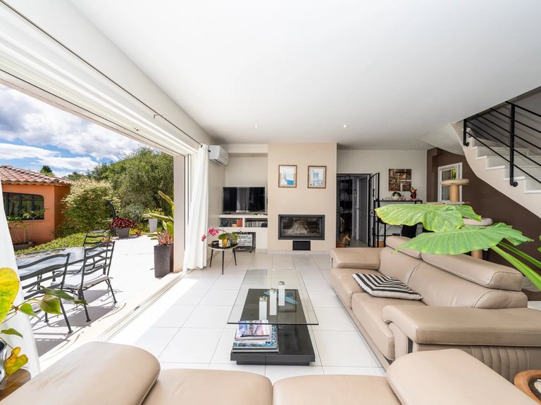 Villa for Sale in Le Tignet, Mougins, Valbonne, Grasse Area 8