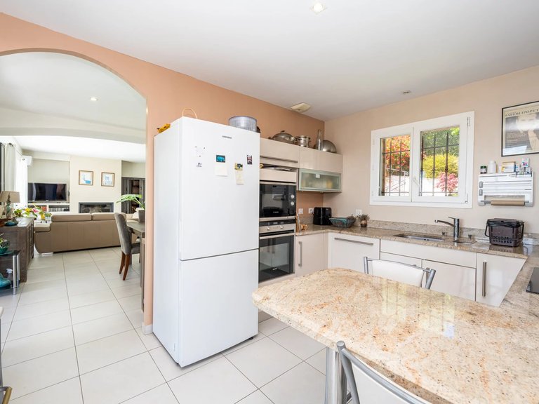 Villa for Sale in Le Tignet, Mougins, Valbonne, Grasse Area 10