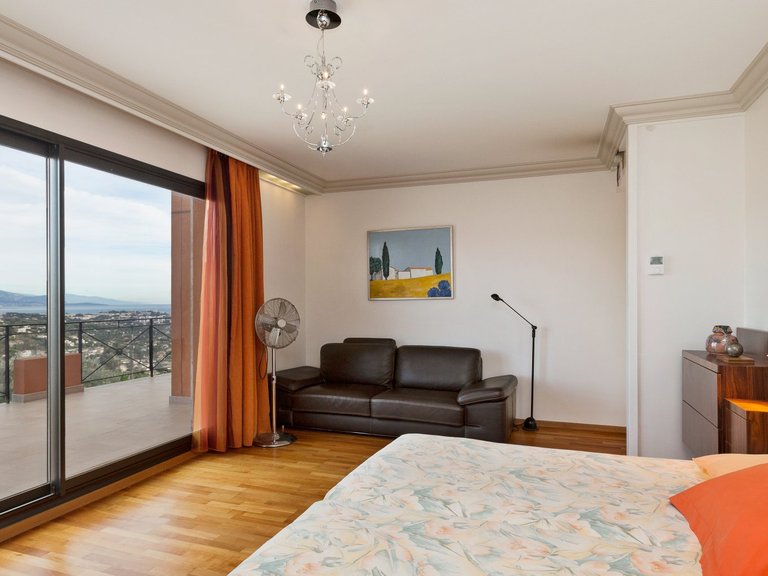 Villa for Sale in Cannes, Cannes Area 16