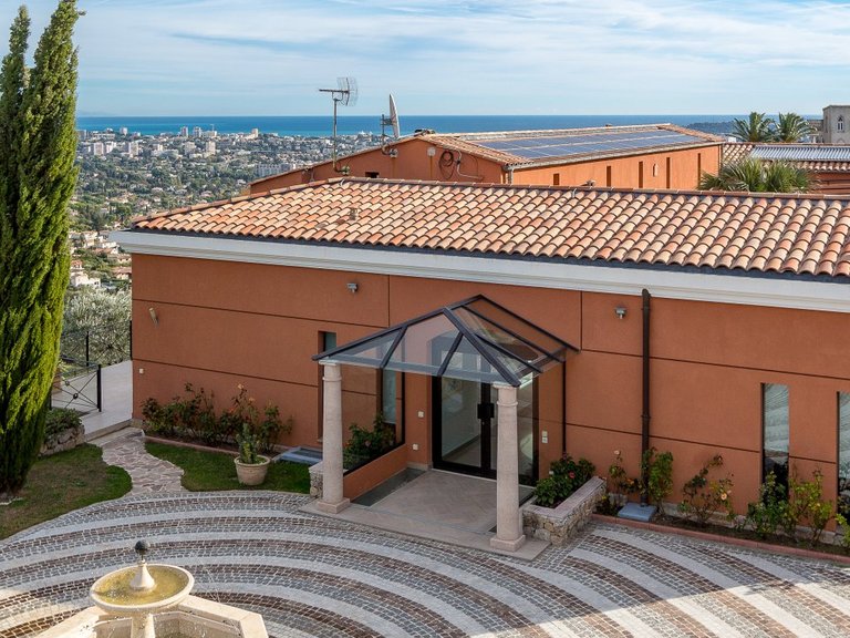 Villa for Sale in Cannes, Cannes Area 17