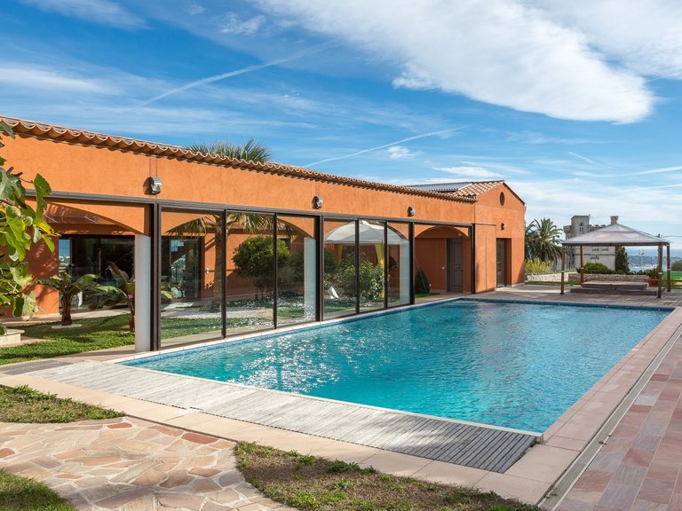 Villa for Sale in Cannes, Cannes Area 4