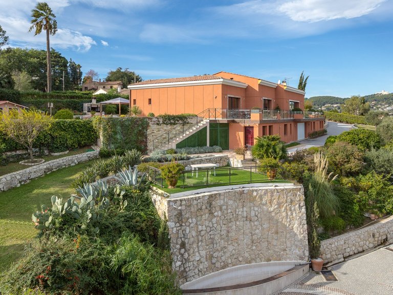 Villa for Sale in Cannes, Cannes Area 6