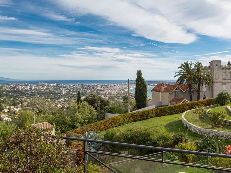 Villa for Sale in Cannes, Cannes Area 7